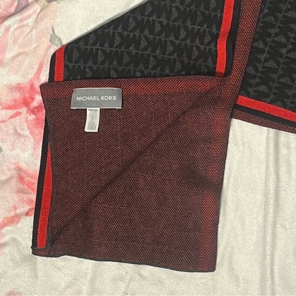 Micheal Kors long light weight black red and gray scarf - Picture 5 of 8